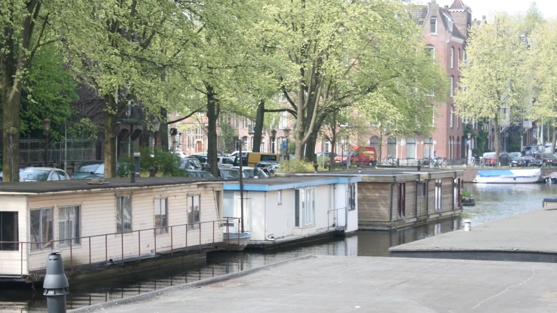 Houseboat Bed & Breakfast Amsterdam